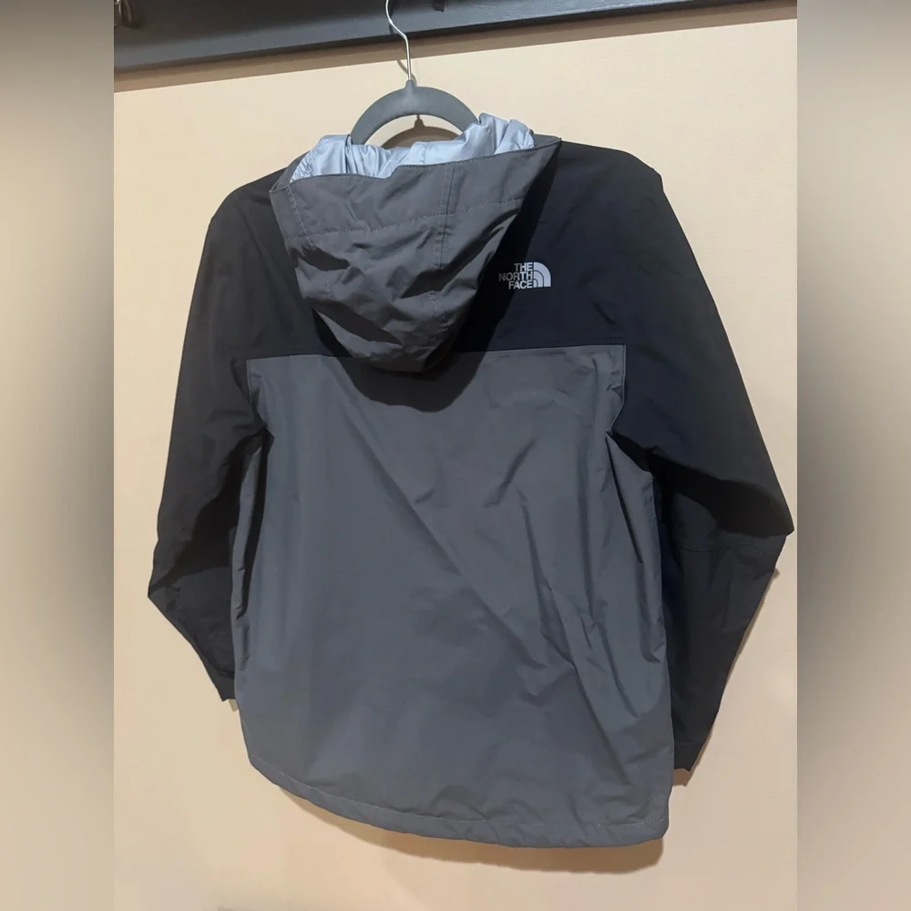 The North Face Boy’s Black and Gray Jacket - Picture 2 of 4